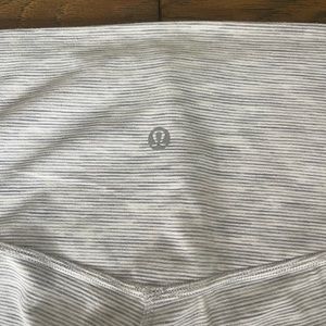 Lululemon tights size 4